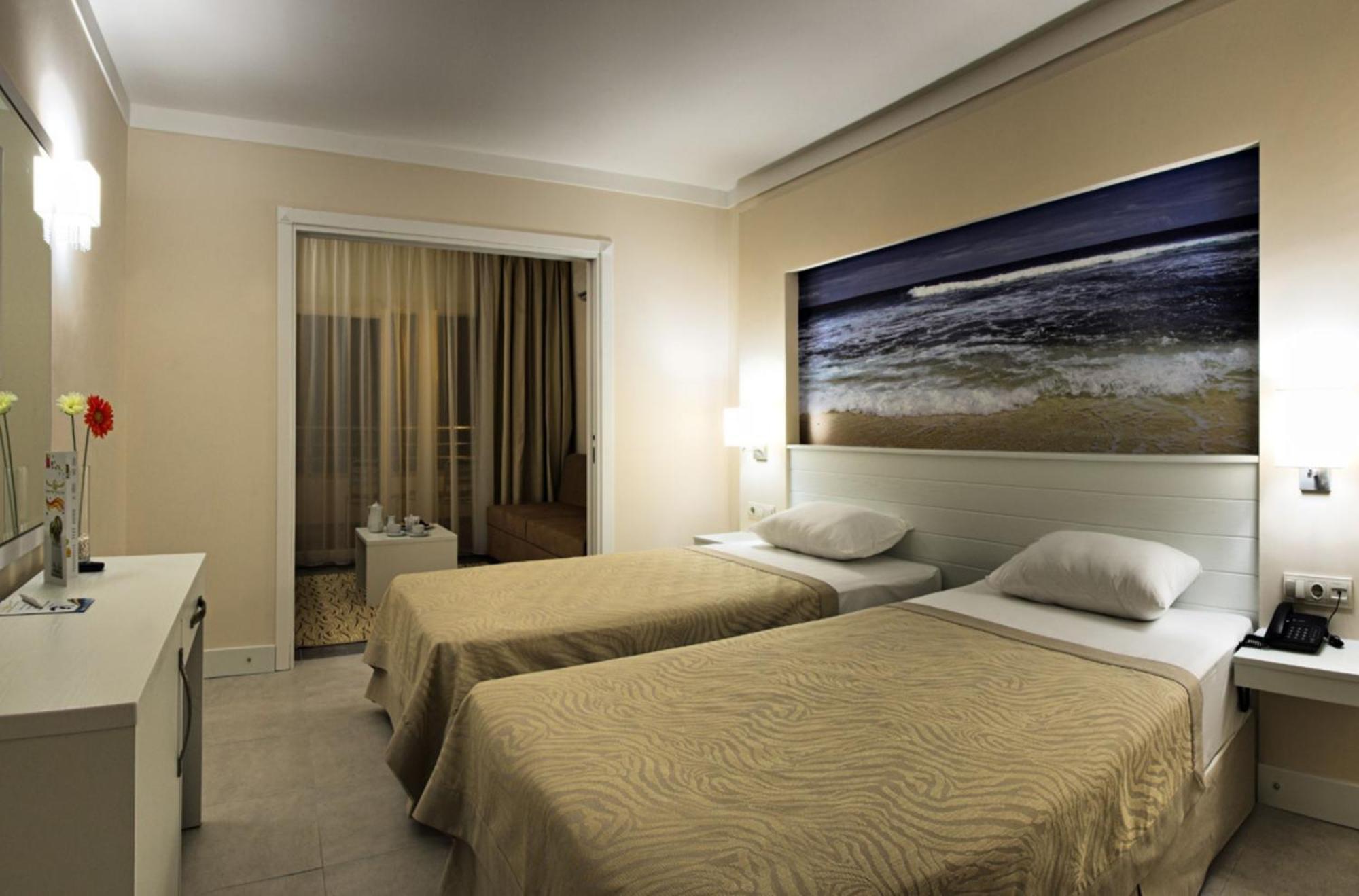 Batihan & 4* Kuşadası